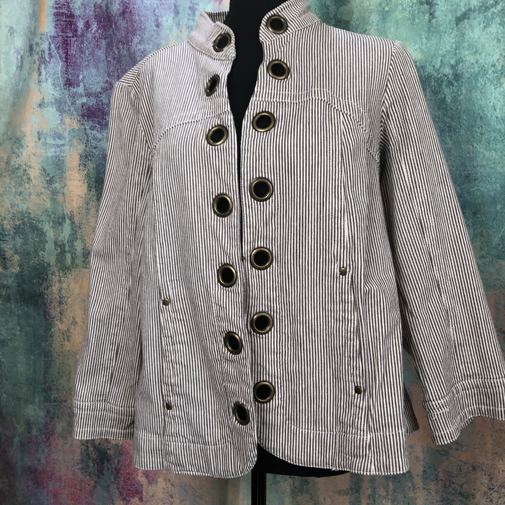 ☀️ Tria Eye Catcher Pinstripe Jacket